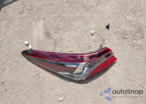 2024 Toyota Camry Se z USA, uszkodzony, nr VIN 4T1G11AK2RU239746